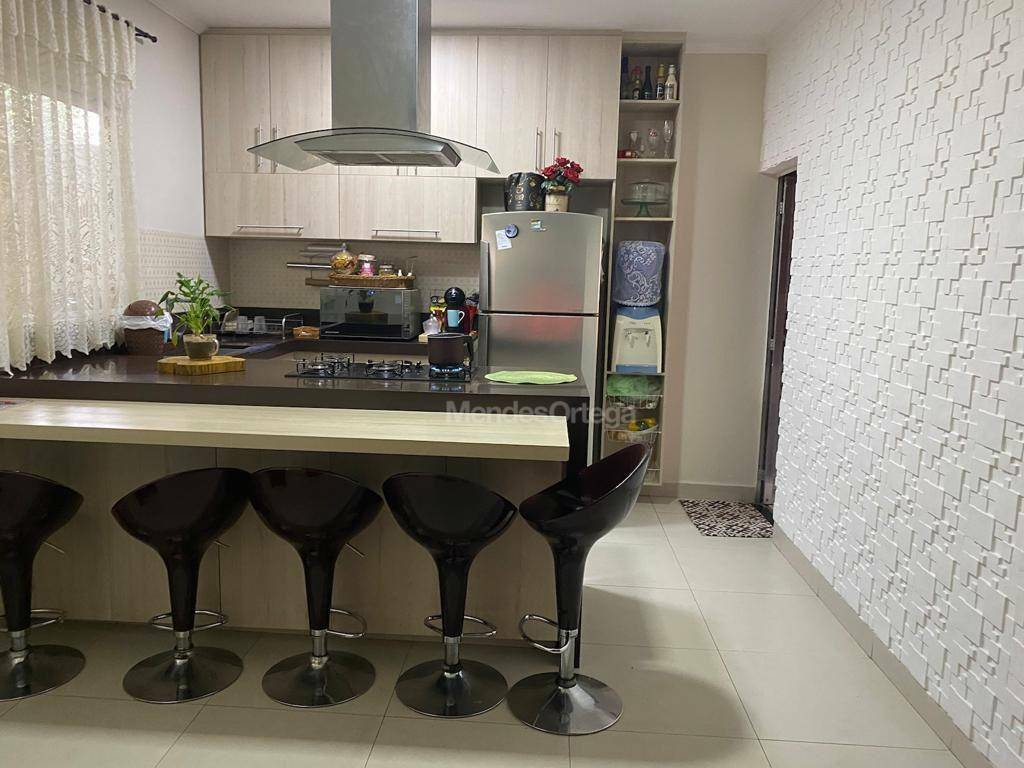 Casa à venda com 3 quartos, 132m² - Foto 11