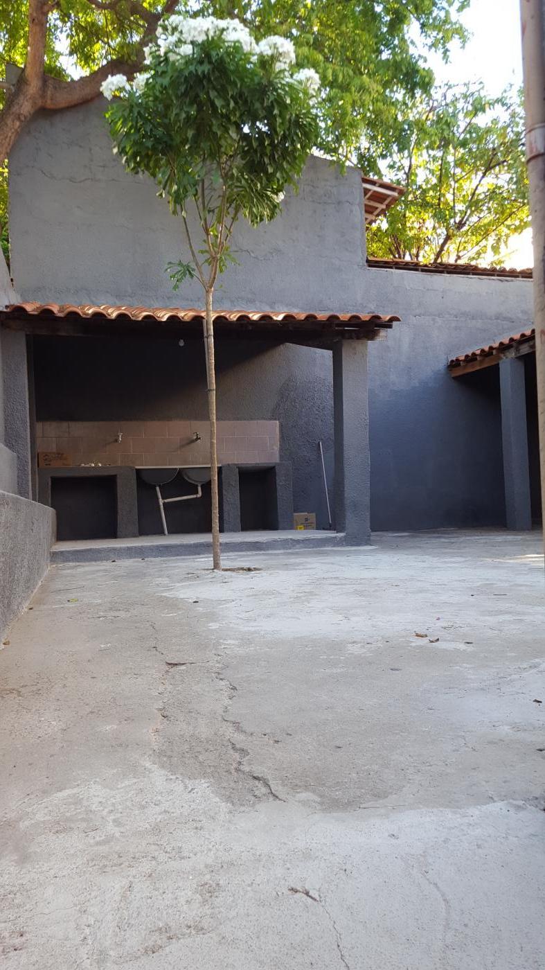 Casa para alugar com 4 quartos, 188m² - Foto 29