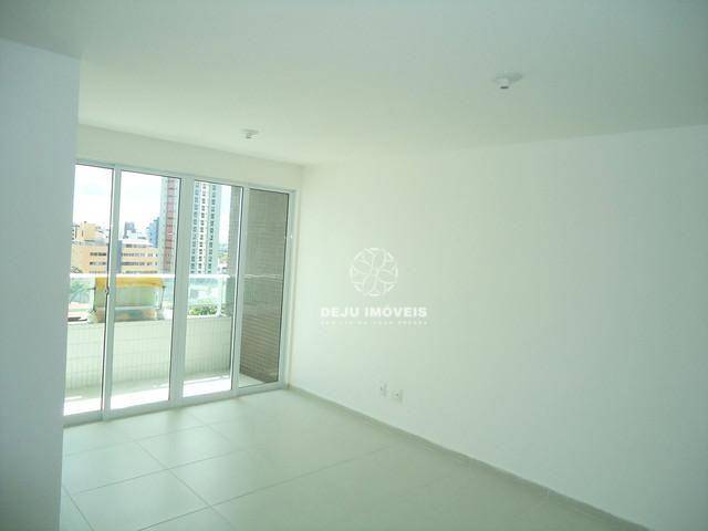 Apartamento à venda com 2 quartos, 65m² - Foto 9