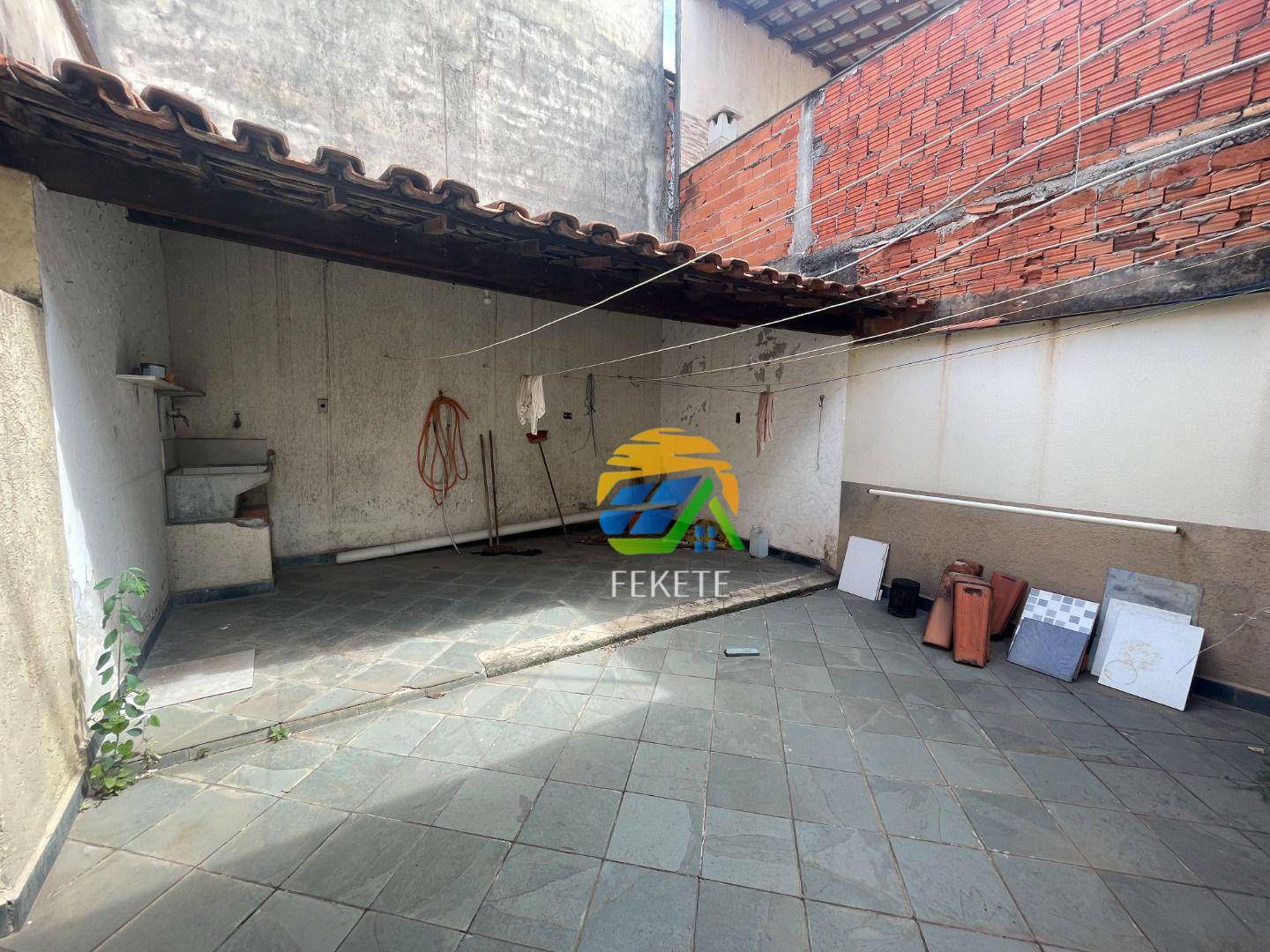 Casa à venda com 2 quartos, 128m² - Foto 5