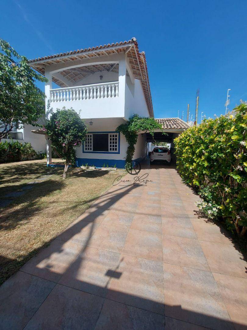 Casa à venda com 4 quartos, 450m² - Foto 1