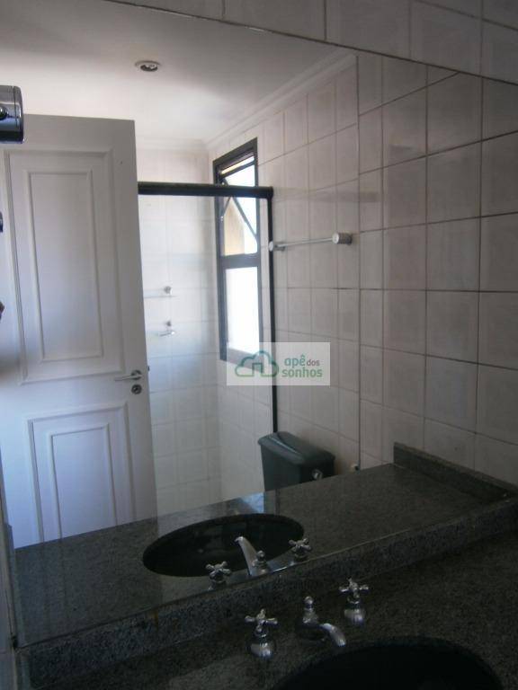 Apartamento para alugar com 2 quartos, 70m² - Foto 27