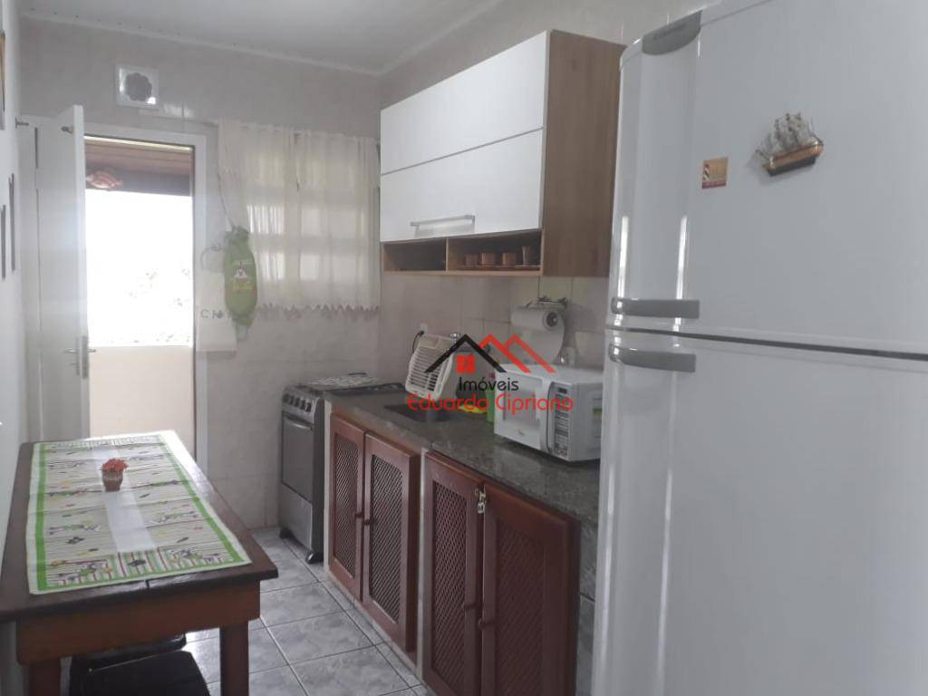 Casa para alugar com 1 quarto, 50m² - Foto 12