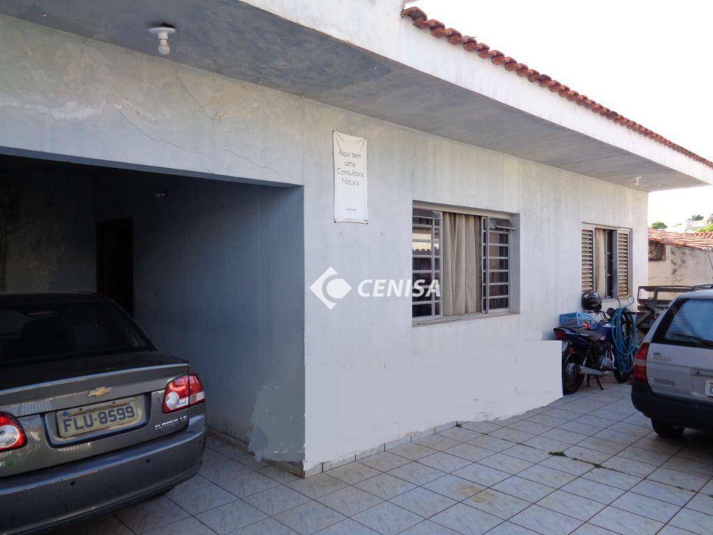 Casa à venda com 4 quartos, 148m² - Foto 2