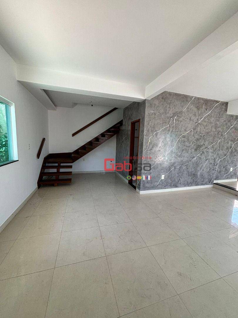 Casa à venda com 3 quartos, 160m² - Foto 2