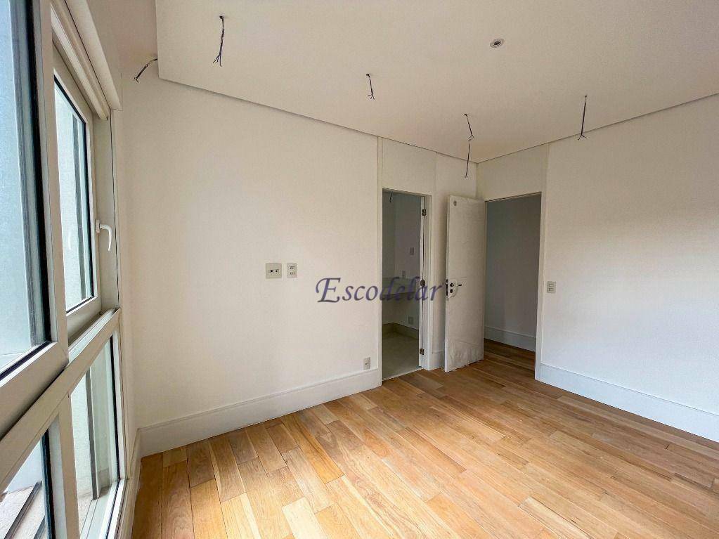 Apartamento à venda com 4 quartos, 227m² - Foto 17