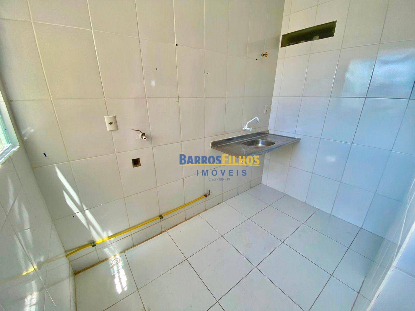 Apartamento para alugar com 3 quartos, 80m² - Foto 9