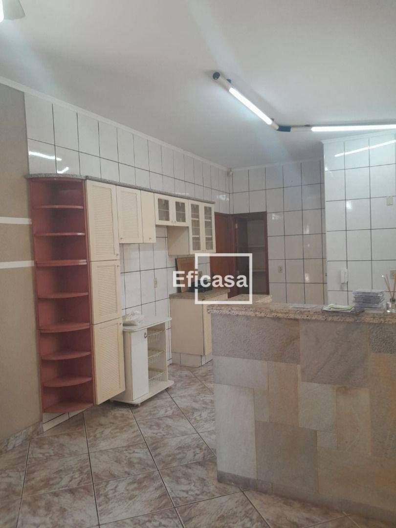 Casa à venda com 3 quartos, 200m² - Foto 19