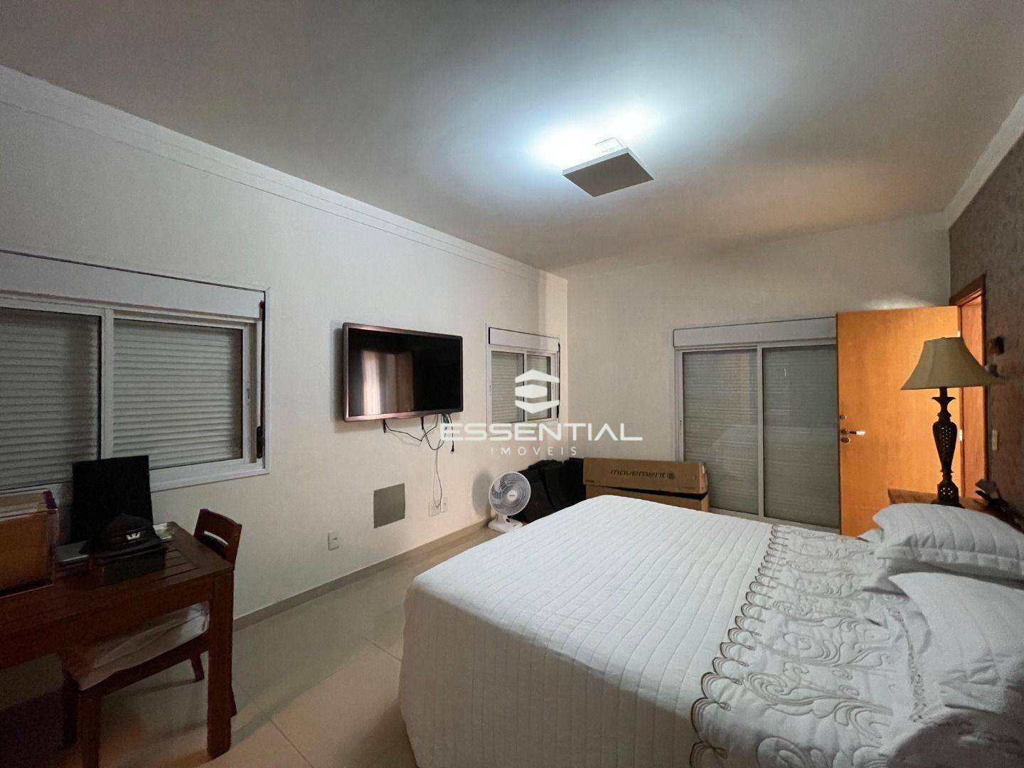 Sobrado à venda e aluguel com 4 quartos, 350m² - Foto 13
