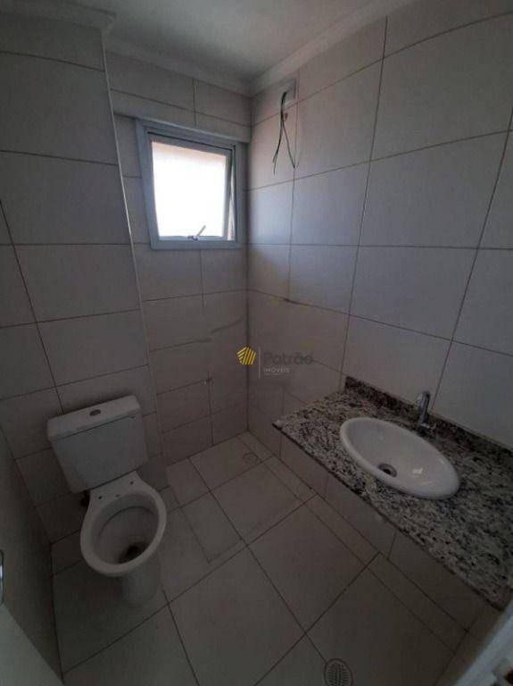 Apartamento para alugar com 2 quartos, 50m² - Foto 4