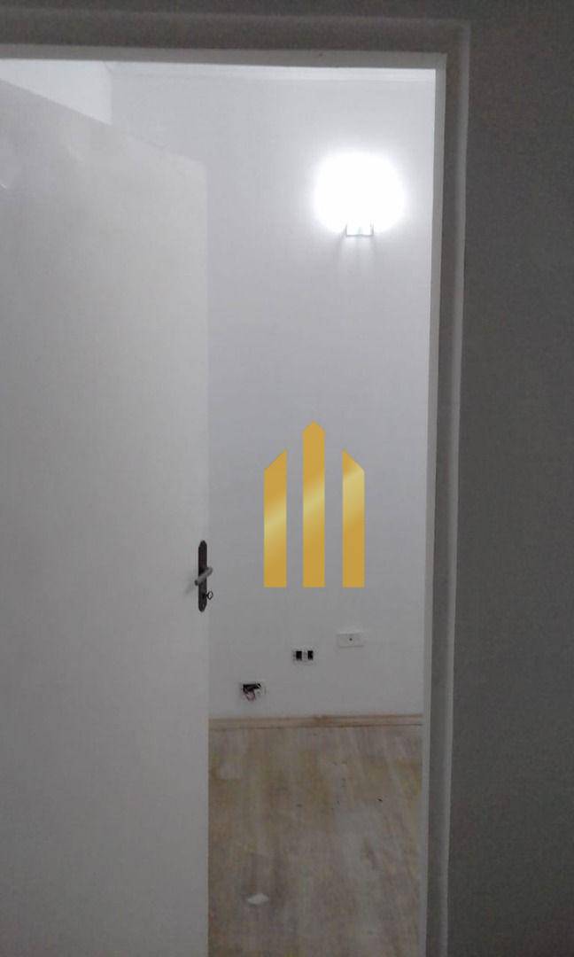 Sobrado à venda e aluguel com 8 quartos, 220m² - Foto 20