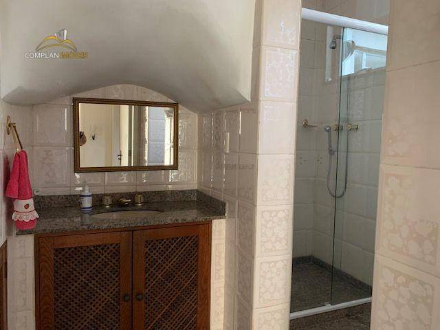Casa à venda com 3 quartos, 600m² - Foto 9