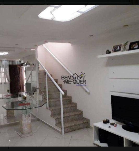 Sobrado à venda com 3 quartos, 210m² - Foto 1