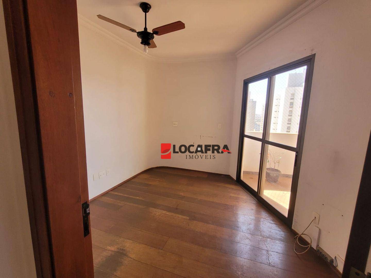 Apartamento à venda com 3 quartos, 304m² - Foto 10