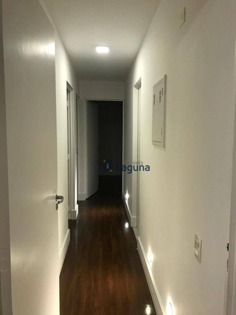 Apartamento para alugar com 3 quartos, 120m² - Foto 9