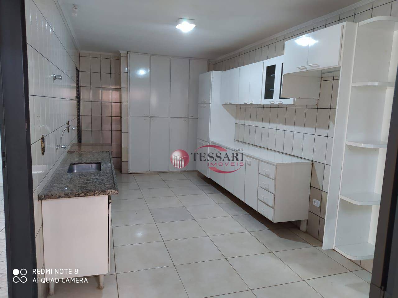 Casa à venda com 3 quartos, 165m² - Foto 8