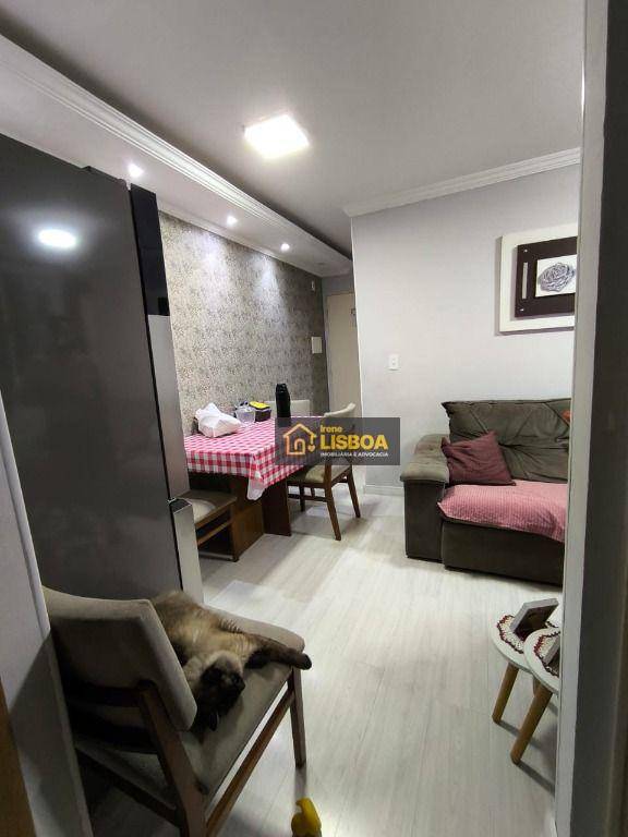 Apartamento à venda com 2 quartos, 45m² - Foto 3