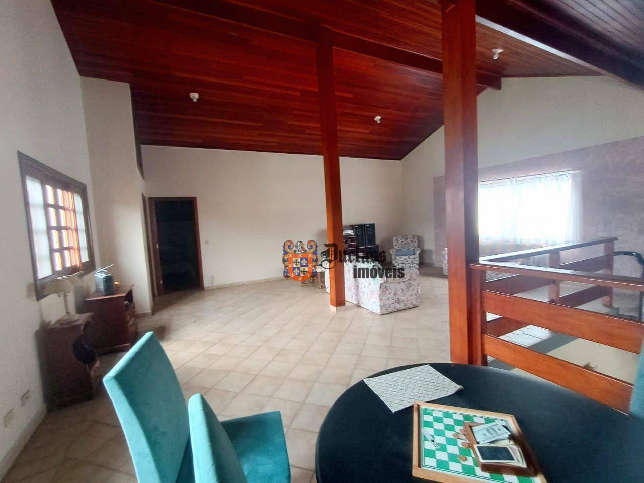 Casa à venda com 5 quartos, 228m² - Foto 18