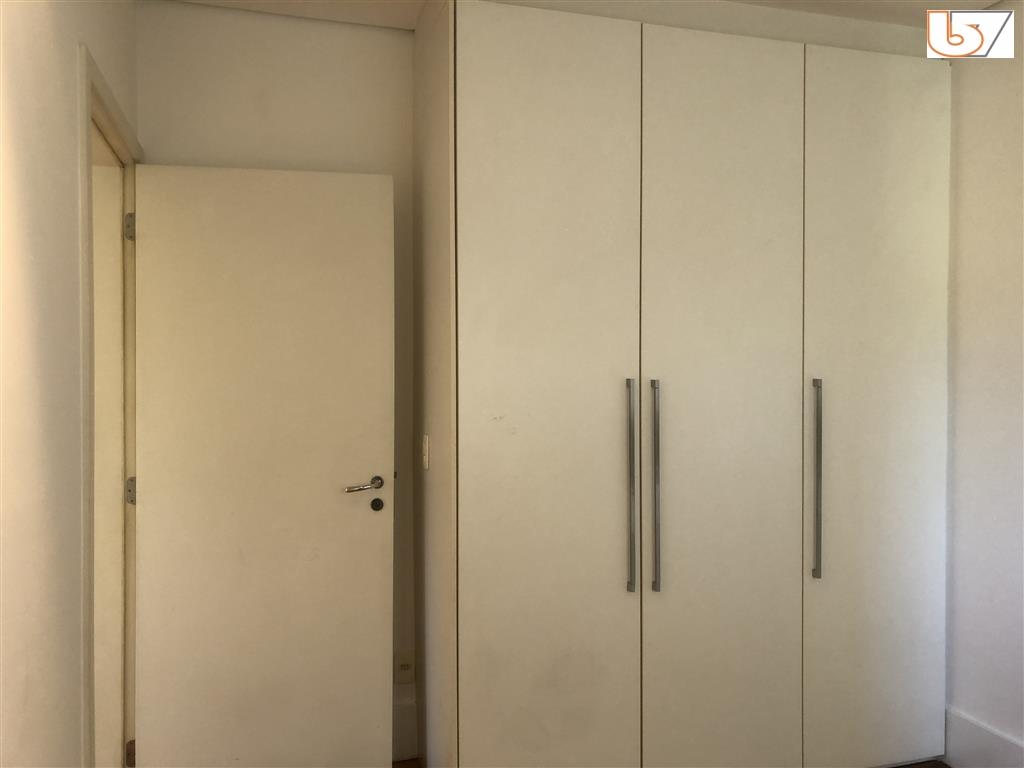 Apartamento para alugar com 3 quartos, 201m² - Foto 16