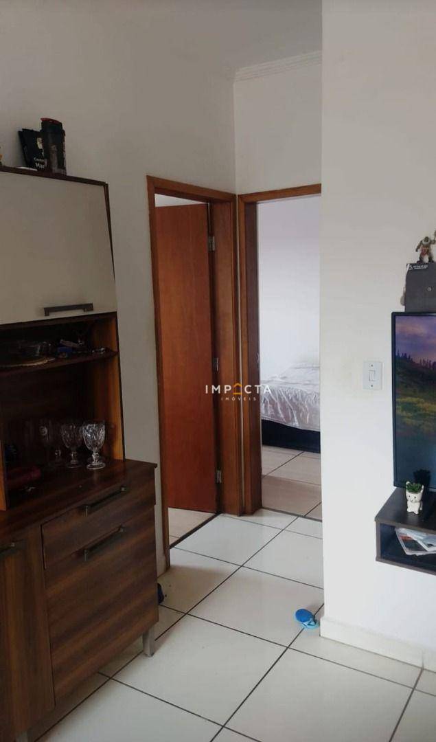 Apartamento à venda com 2 quartos, 61m² - Foto 2