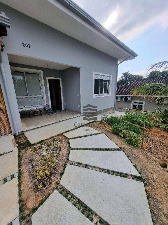 Casa à venda com 2 quartos, 133m² - Foto 2