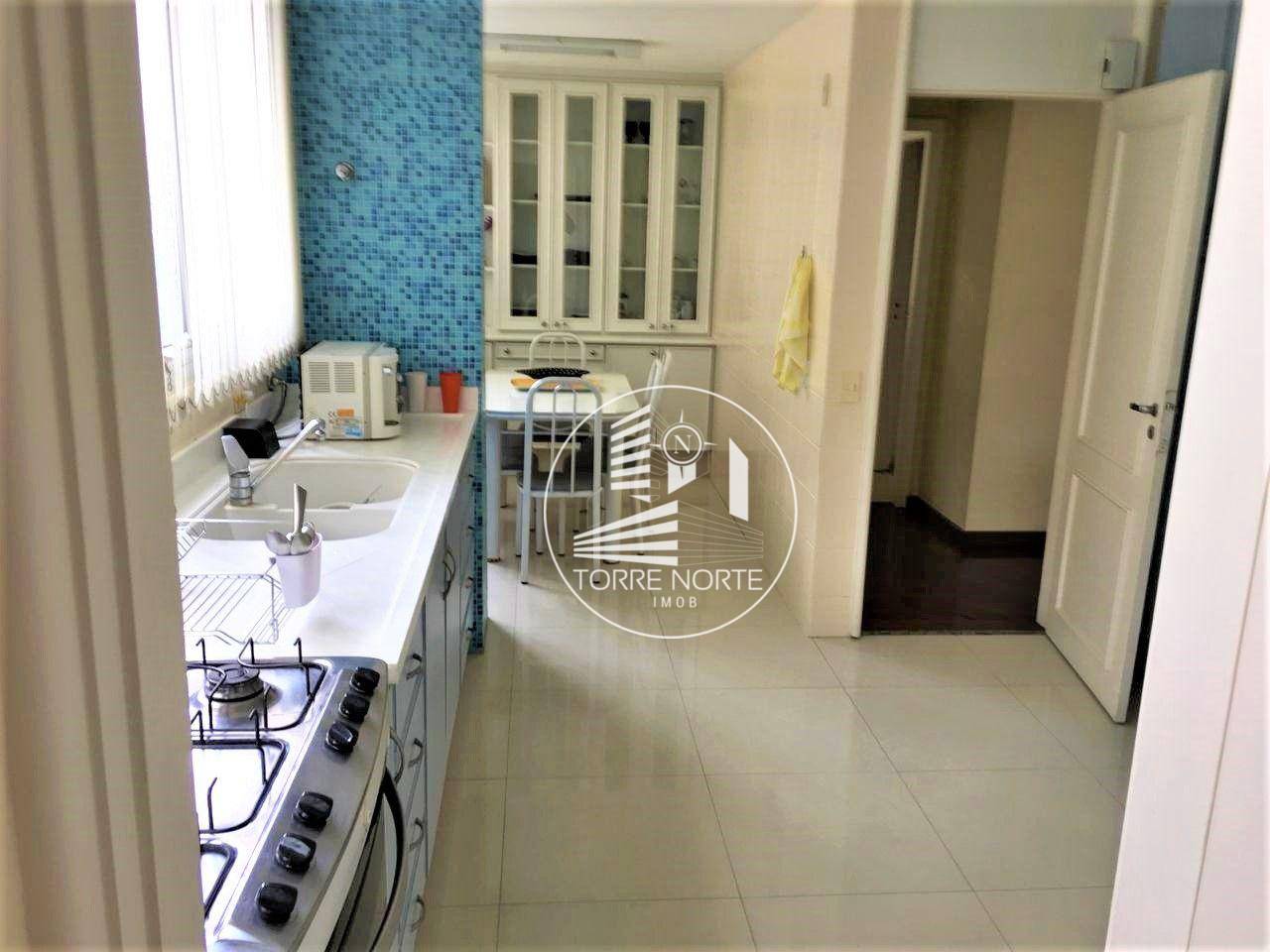 Apartamento à venda com 4 quartos, 220m² - Foto 13