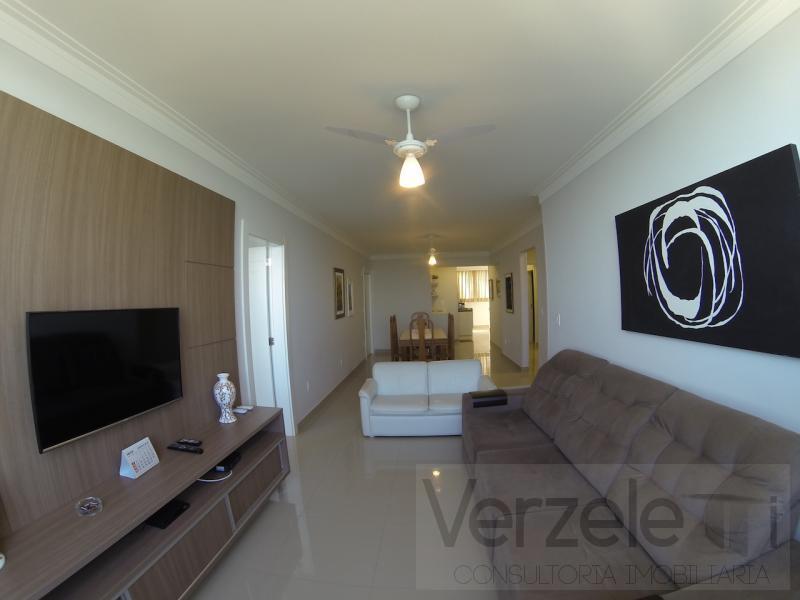 Apartamento à venda com 4 quartos, 180m² - Foto 3