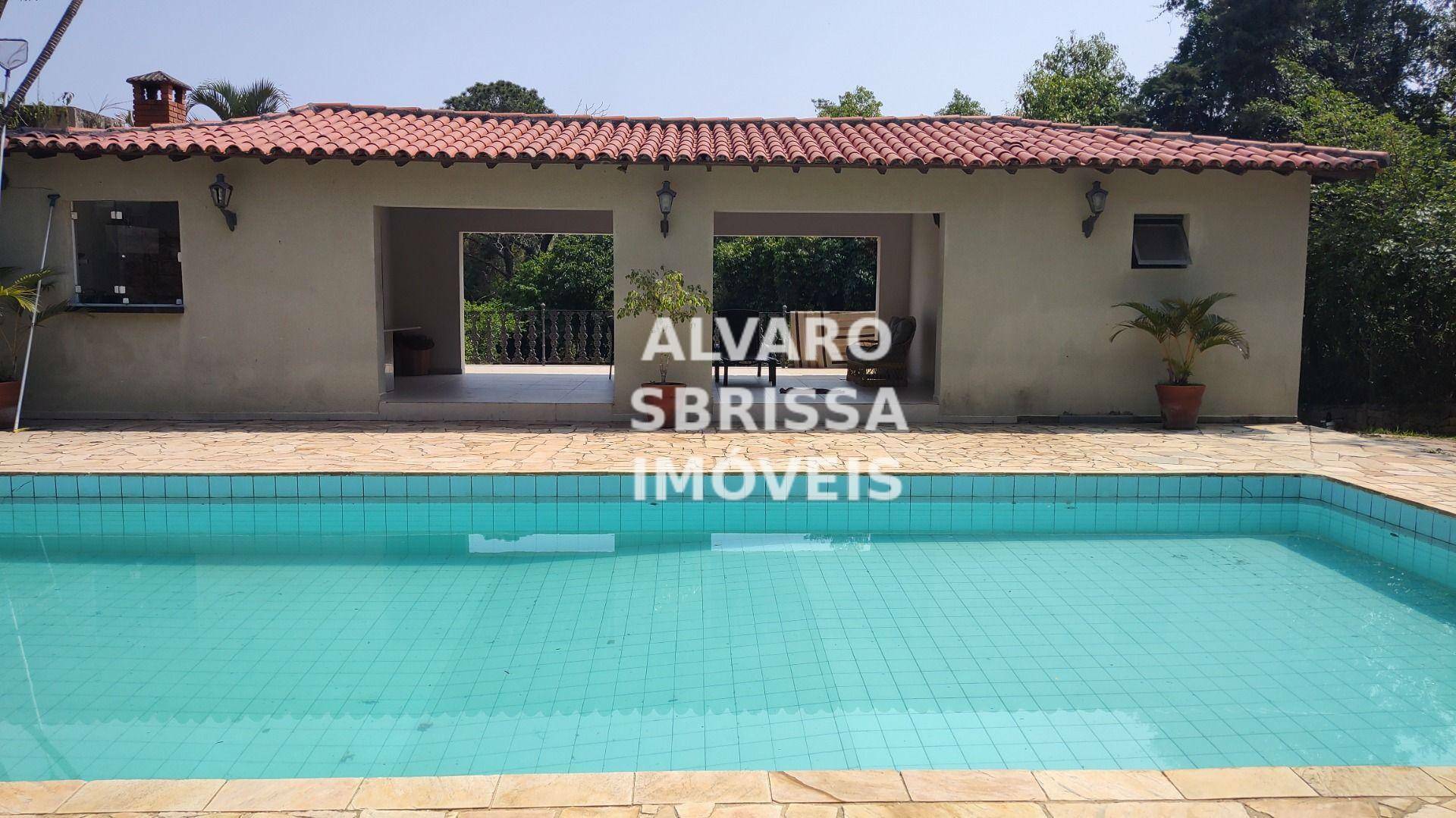 Chácara à venda com 5 quartos, 500m² - Foto 1