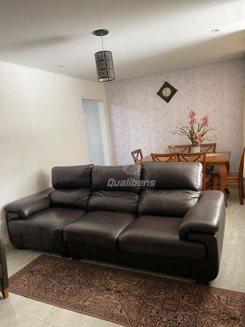 Casa à venda com 3 quartos, 150m² - Foto 2