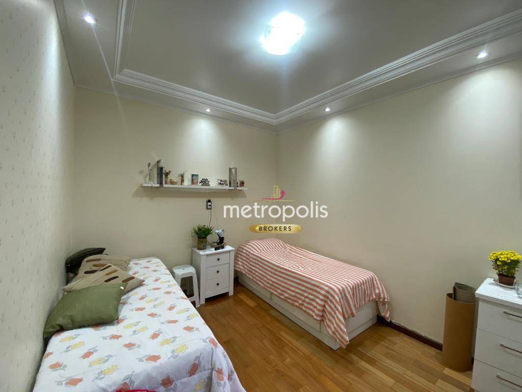 Casa à venda com 3 quartos, 250m² - Foto 16