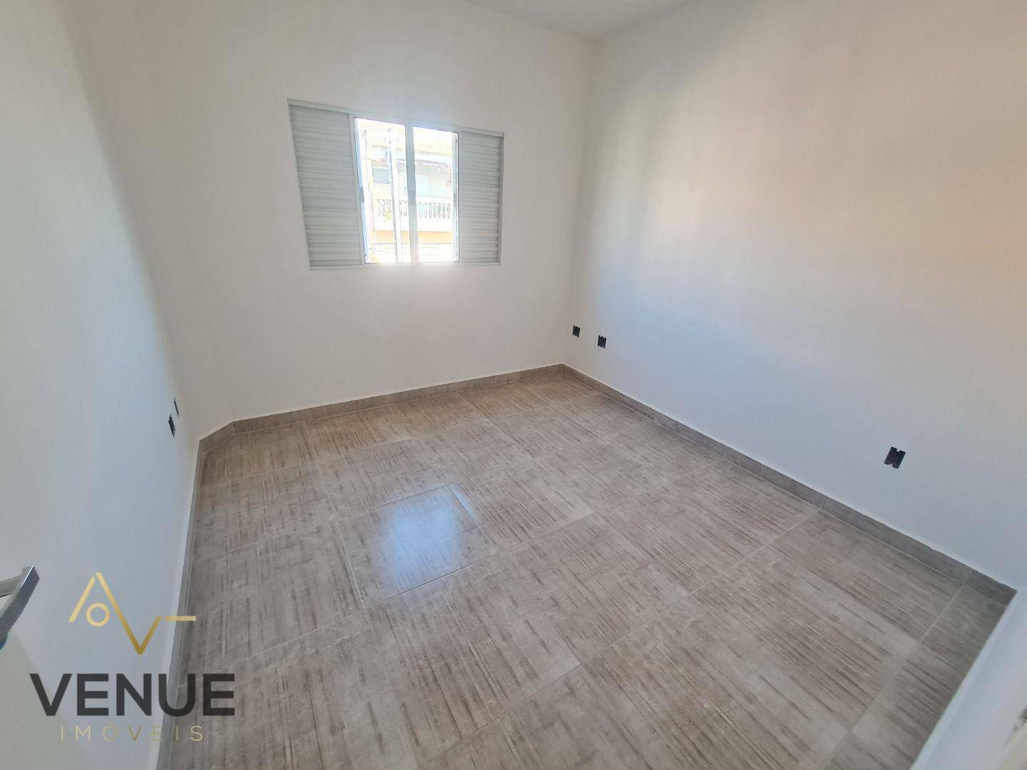 Casa à venda com 2 quartos, 70m² - Foto 9