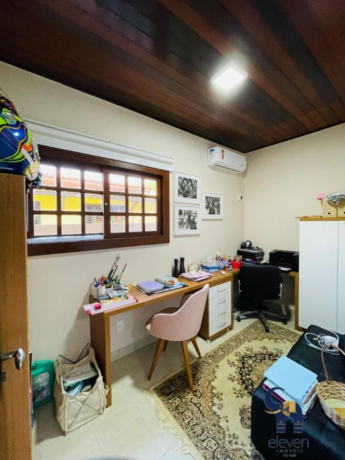 Casa à venda com 3 quartos, 1000m² - Foto 19