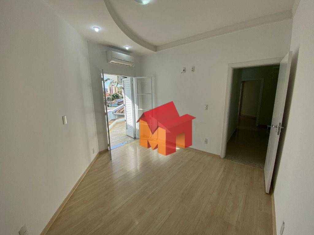 Casa à venda com 3 quartos, 354m² - Foto 17