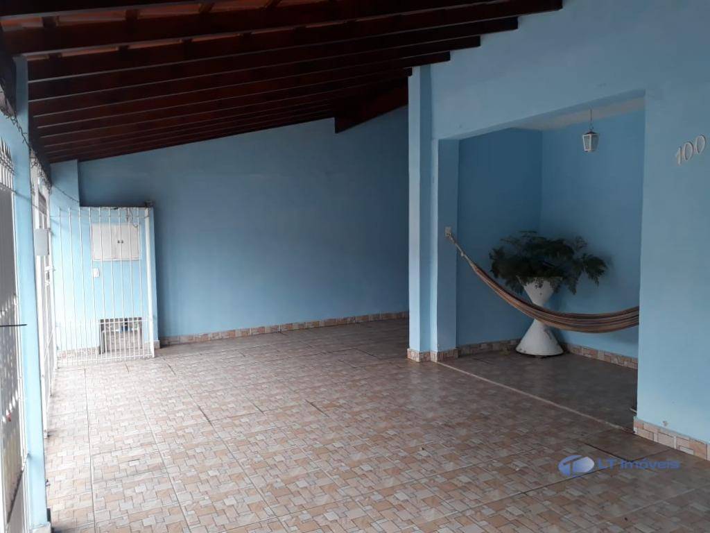 Casa, 4 quartos, 200 m² - Foto 2