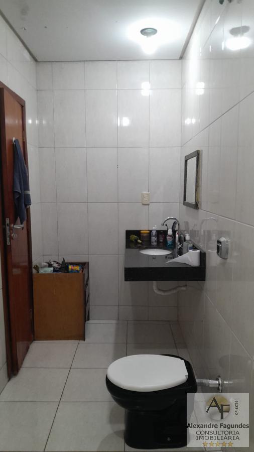 Casa à venda com 3 quartos, 450m² - Foto 15