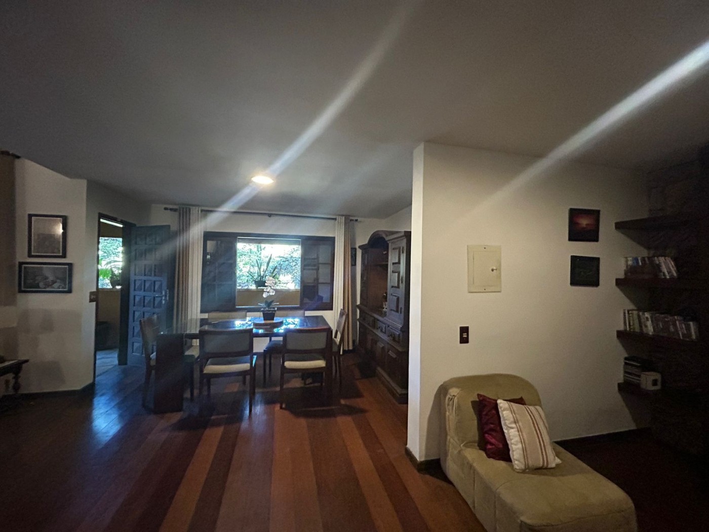 Casa para alugar com 4 quartos, 300m² - Foto 17