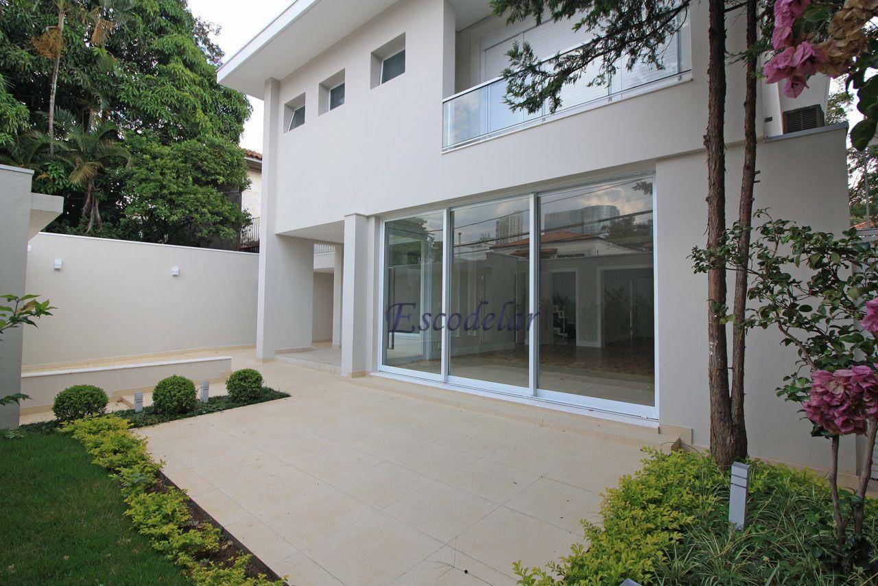 Casa à venda com 4 quartos, 360m² - Foto 2