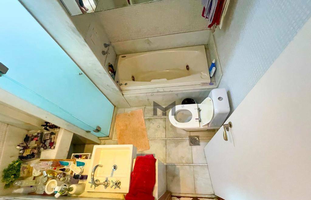 Apartamento à venda com 4 quartos, 200m² - Foto 11