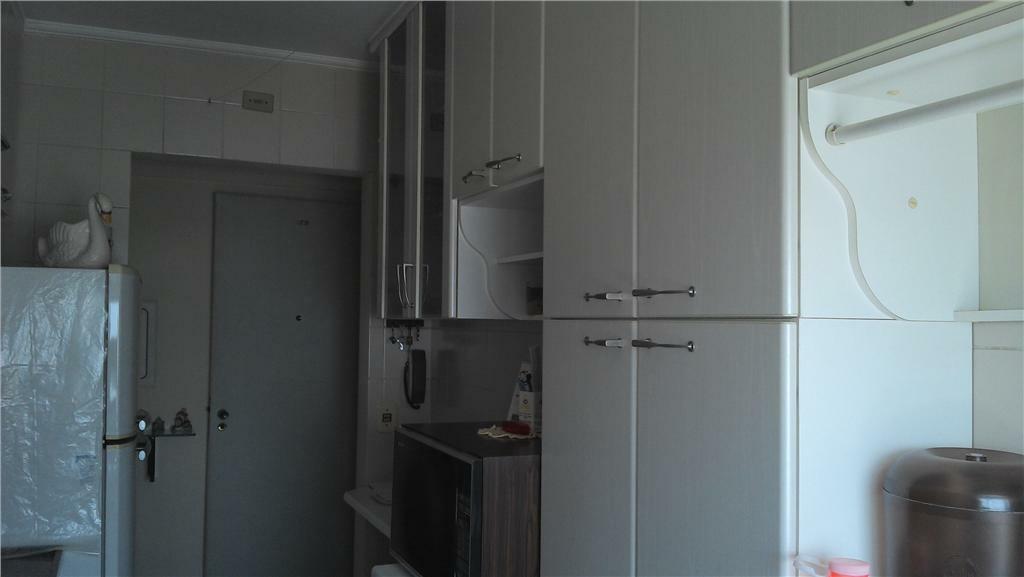 Apartamento à venda com 1 quarto, 43m² - Foto 18