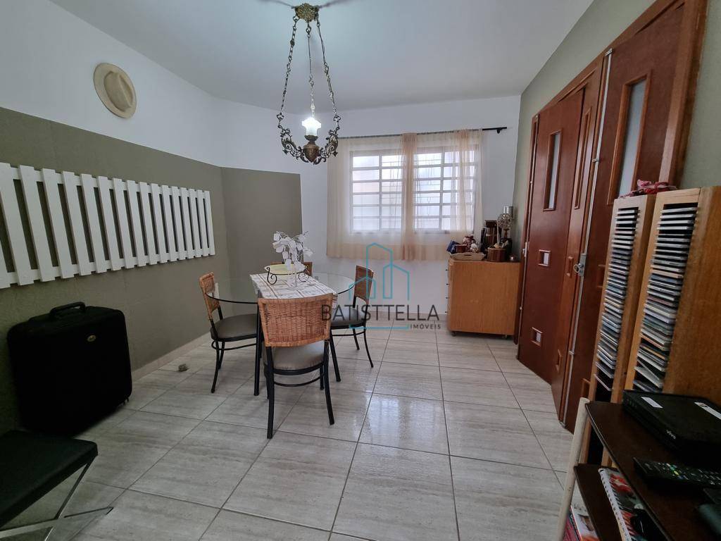 Casa à venda com 3 quartos, 75m² - Foto 8