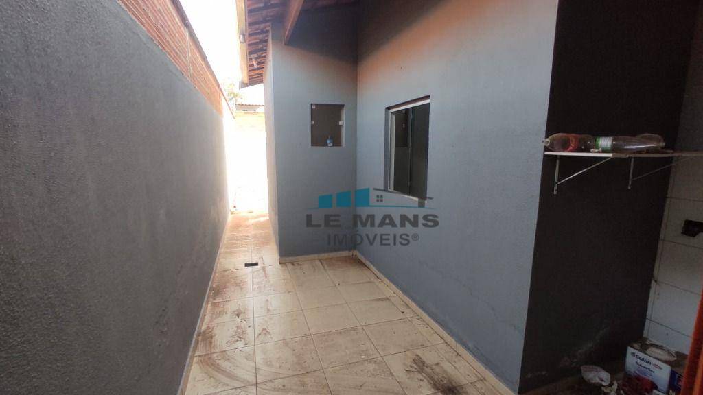 Casa à venda com 2 quartos, 74m² - Foto 12