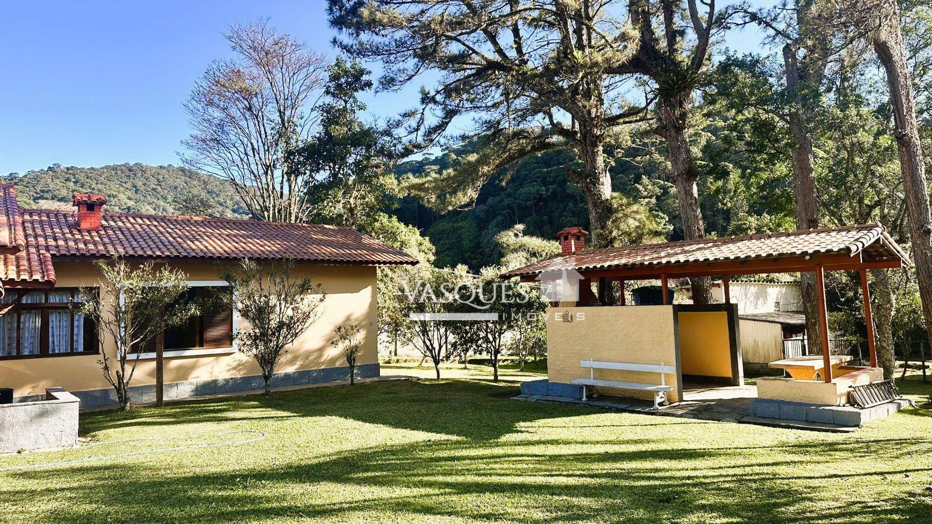 Casa à venda com 3 quartos, 134m² - Foto 2