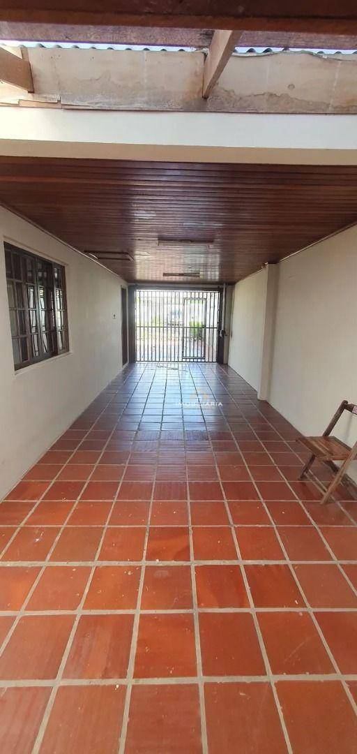 Casa à venda com 2 quartos, 200m² - Foto 2