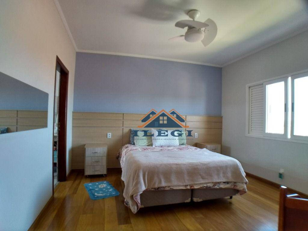 Casa de Condomínio à venda com 3 quartos, 300m² - Foto 12