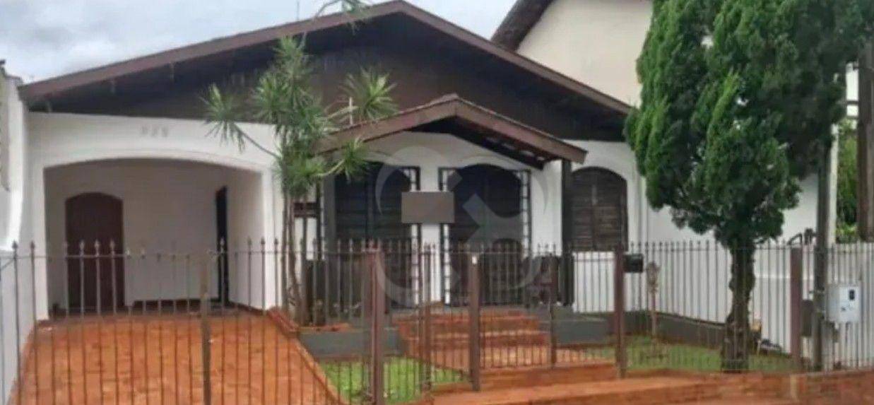 Casa, 5 quartos, 147 m² - Foto 1