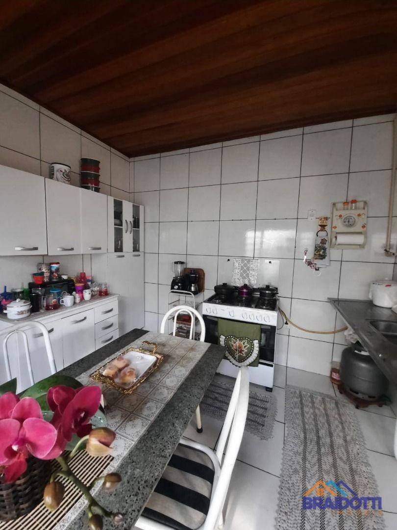 Casa à venda com 2 quartos, 90m² - Foto 7