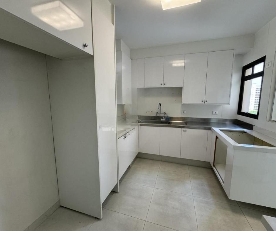 Apartamento à venda com 4 quartos, 226m² - Foto 28