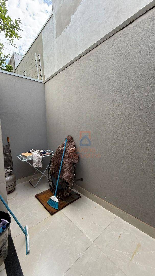 Casa, 3 quartos, 180 m² - Foto 3