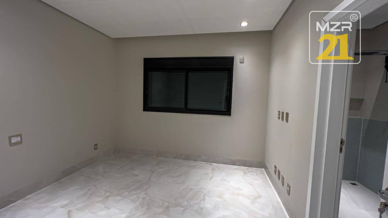 Casa de Condomínio à venda com 3 quartos, 240m² - Foto 22