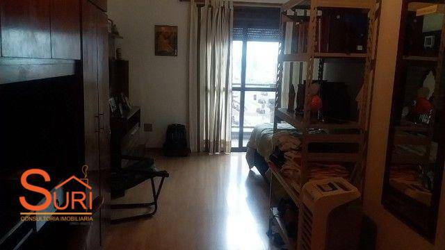 Apartamento à venda com 3 quartos, 144m² - Foto 3